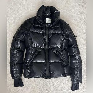 Black SAM puffer